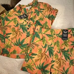 Monteau Coral and Green Leaf Pattern Matching Set
